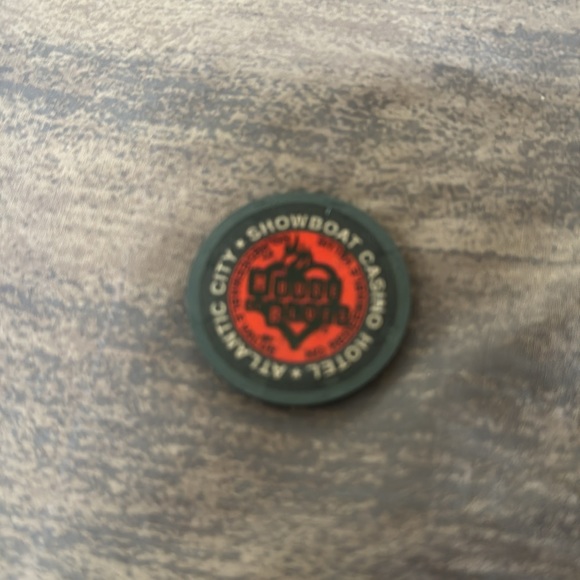 Showboat Casino chip from Atlantic City House of Blues grand opening. - Picture 2 of 4